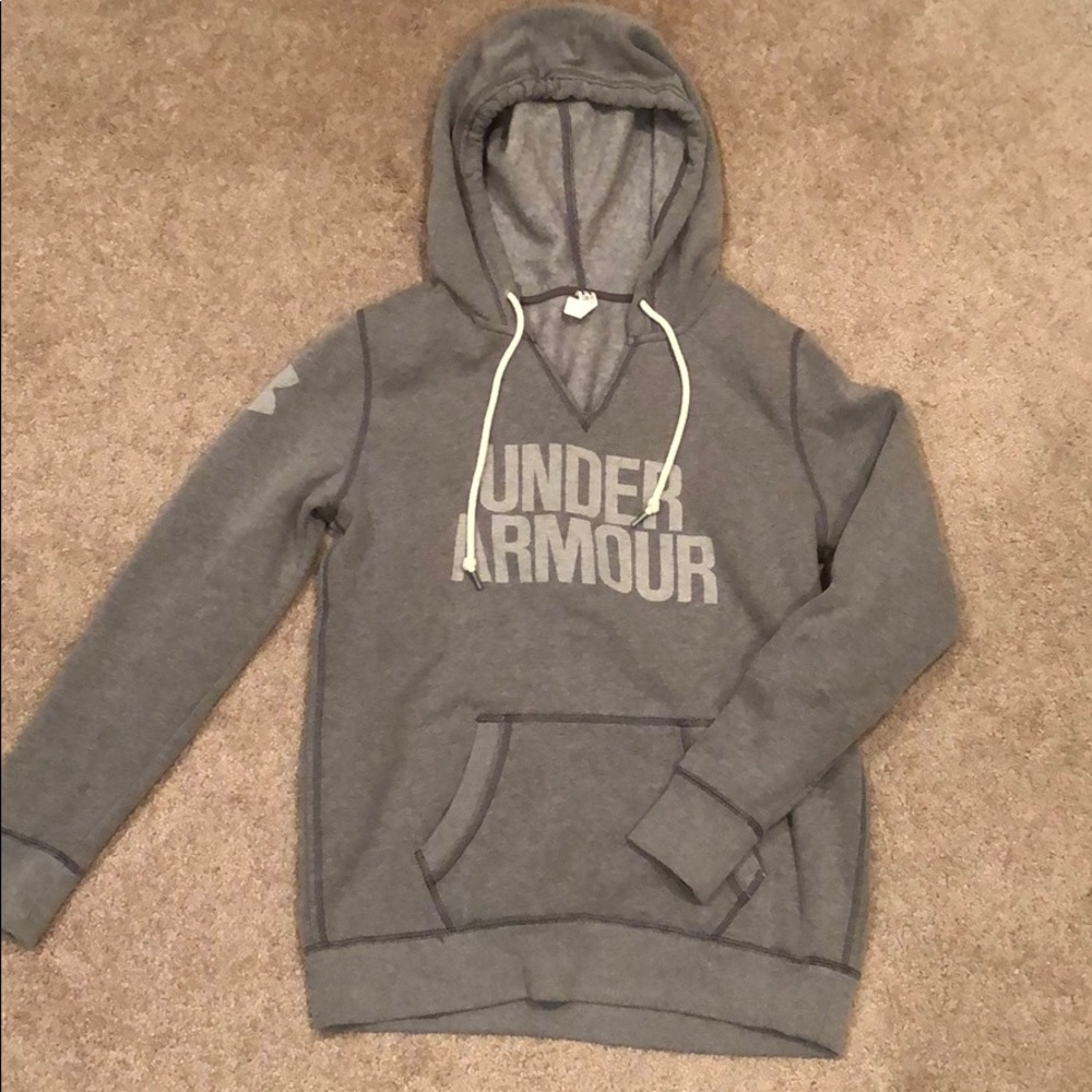 NWOT Under armour sweatshirt
